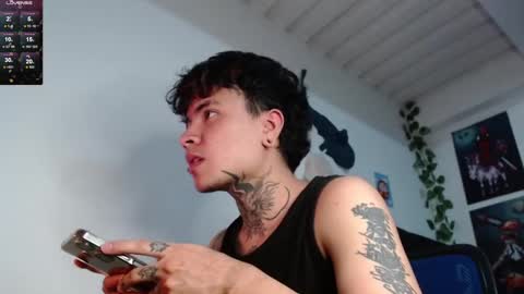 Snapshot of dannteftm chatting on 11/03/25, 01:08 DANNTE online show from 11/03/25, 01:08