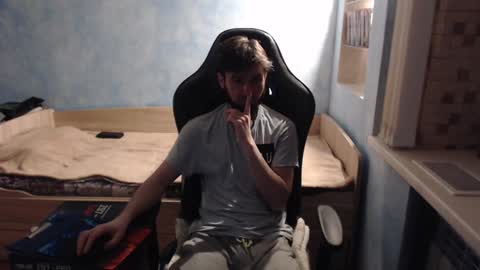 Danny online show from 01/21/25, 04:43