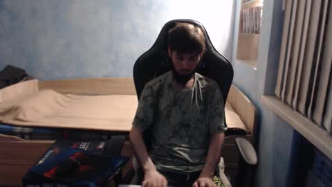 Danny online show from 09/30/25, 01:54