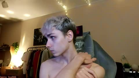 Snapshot of danny_fox888 chatting on 12/16/25, 08:25 Daniel online show from 12/16/25, 08:25