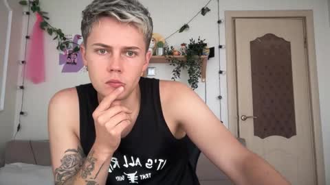 danny online show from 09/12/25, 10:59