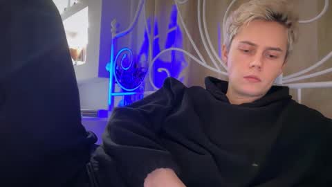 danny online show from 12/03/25, 01:42