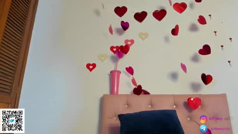 Snapshot of danny_og chatting on 02/12/25, 04:12 Danny online show from 02/12/25, 04:12