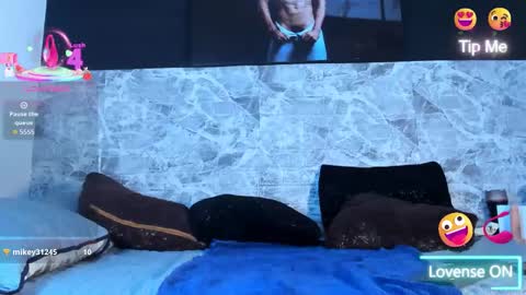 Snapshot of danny_wilson1 chatting on 10/13/25, 02:50 Danny Willson online show from 10/13/25, 02:50