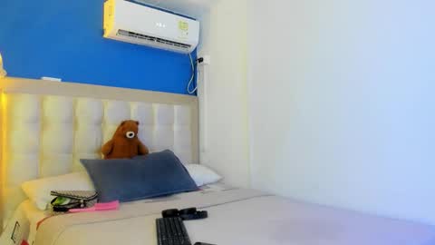 Snapshot of danny_winslow chatting on 11/11/25, 04:34 Danny online show from 11/11/25, 04:34