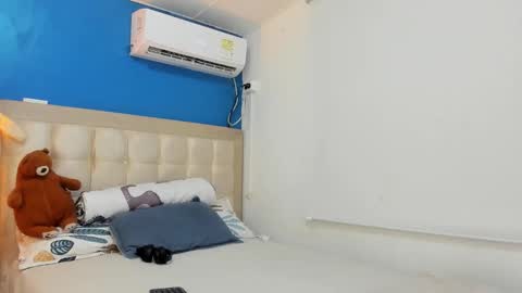 Snapshot of danny_winslow chatting on 12/22/25, 01:57 Danny online show from 12/22/25, 01:57