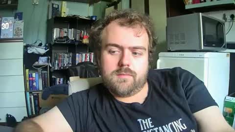 Snapshot of dannyb0y95 chatting on 09/17/25, 11:01 Danny online show from 09/17/25, 11:01