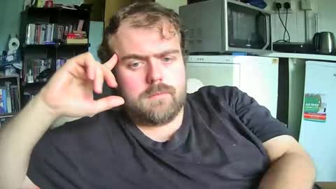 Snapshot of dannyb0y95 chatting on 10/03/25, 03:53 Danny online show from 10/03/25, 03:53