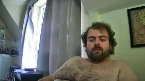 Snapshot of dannyb0y95 chatting on 10/04/25, 02:04 Danny online show from 10/04/25, 02:04