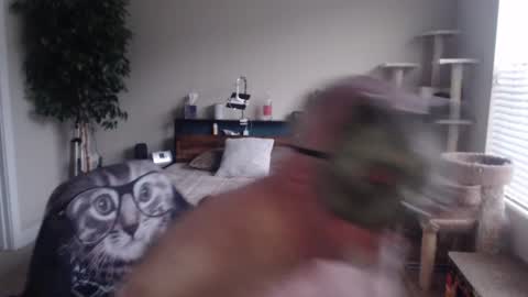 Snapshot of dannybear chatting on 12/22/24, 03:00 Danny bear online show from 12/22/24, 03:00