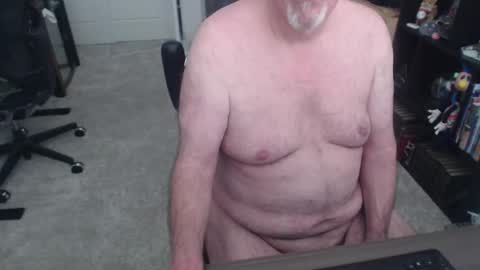 Snapshot of dannybear chatting on 09/12/25, 08:09 Danny bear online show from 09/12/25, 08:09