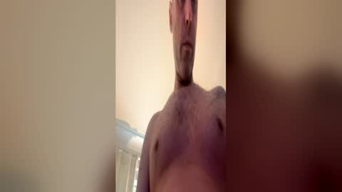 Snapshot of dannyboy8222 chatting on 04/27/26, 05:33 dannyboy8222 online show from 04/27/26, 05:33