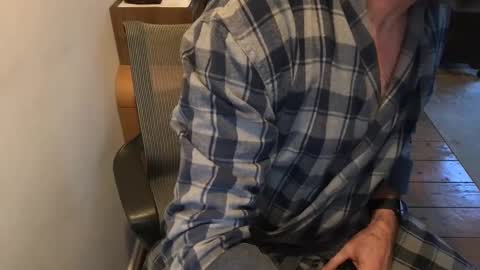 Snapshot of dannybuoy2 chatting on 01/25/25, 08:42 dannybuoy2 online show from 01/25/25, 08:42