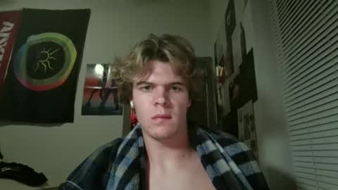 Snapshot of dannybush chatting on 09/12/25, 02:11 dannybush online show from 09/12/25, 02:11