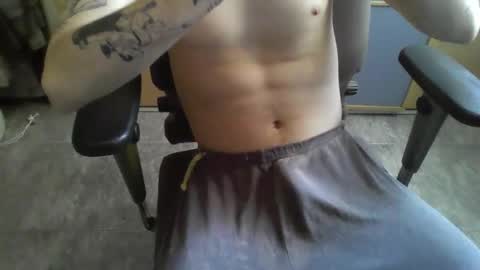 Snapshot of dannylbnz chatting on 10/14/25, 08:37 Danny L. online show from 10/14/25, 08:37