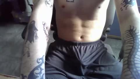 Snapshot of dannylbnz chatting on 02/08/26, 11:02 Danny L. online show from 02/08/26, 11:02