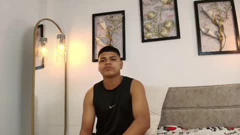 Snapshot of dannysamm chatting on 10/12/25, 12:04 dannysamm online show from 10/12/25, 12:04