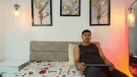 Snapshot of dannysamm chatting on 10/25/25, 11:51 dannysamm online show from 10/25/25, 11:51