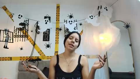 Snapshot of dannysamm chatting on 10/31/25, 02:07 dannysamm online show from 10/31/25, 02:07