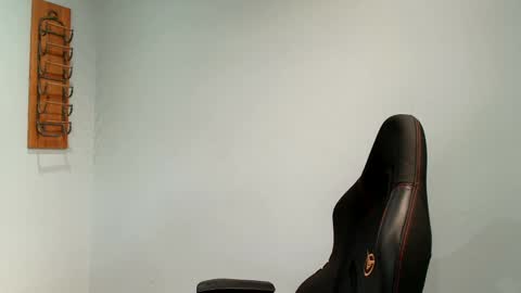 Snapshot of dannythreeyway chatting on 09/16/25, 06:42 DannyThreeWay online show from 09/16/25, 06:42