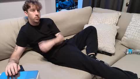 Snapshot of dannythreeyway chatting on 11/14/25, 05:28 DannyThreeWay online show from 11/14/25, 05:28