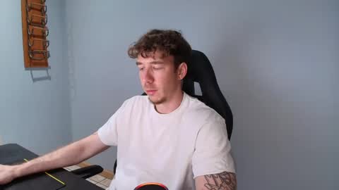 Snapshot of dannythreeyway chatting on 04/27/26, 01:36 DannyThreeWay online show from 04/27/26, 01:36