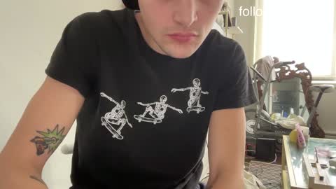 Snapshot of dannywalter789 chatting on 02/01/25, 05:05 Danny online show from 02/01/25, 05:05