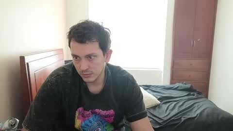Snapshot of danruiz33 chatting on 07/12/26, 03:36 Dan online show from 07/12/26, 03:36