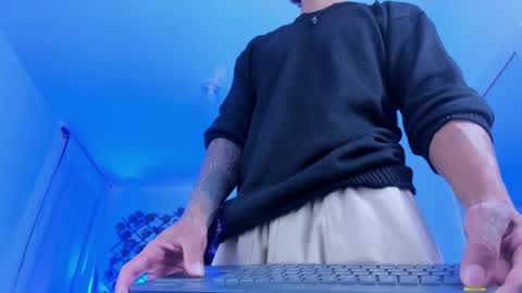 Snapshot of dante_cooper_0 chatting on 12/13/24, 04:33 dante_cooper_0 online show from 12/13/24, 04:33