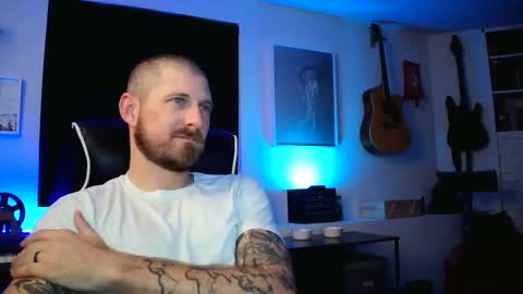 Snapshot of dante_cross_x89 chatting on 11/12/25, 06:03 dante_cross_x89 online show from 11/12/25, 06:03