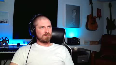 Snapshot of dante_cross_x89 chatting on 11/16/25, 06:52 dante_cross_x89 online show from 11/16/25, 06:52