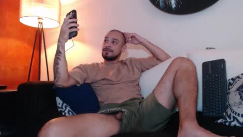 Snapshot of dante_hell1 chatting on 03/17/26, 05:38 Dante Hell online show from 03/17/26, 05:38