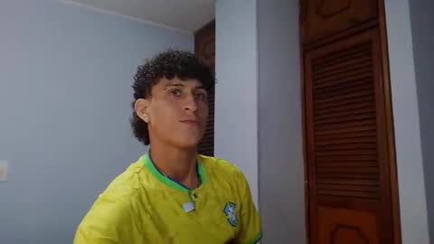 Snapshot of dante_lord chatting on 10/17/25, 02:04 Dante online show from 10/17/25, 02:04