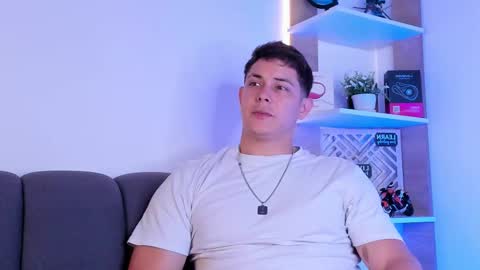 Snapshot of dante_seductor chatting on 02/11/26, 06:24 Dante online show from 02/11/26, 06:24