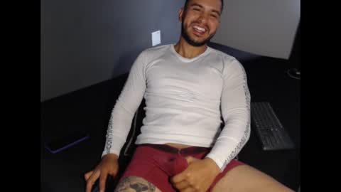 Snapshot of dantebrown1 chatting on 09/30/25, 02:55 dantebrown1 online show from 09/30/25, 02:55