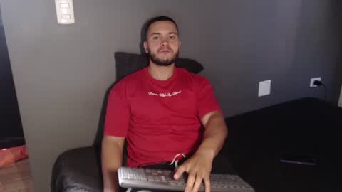 Snapshot of dantebrown1 chatting on 07/16/26, 01:06 dantebrown1 online show from 07/16/26, 01:06