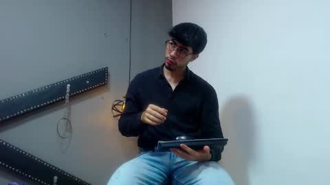 Snapshot of dantebrown11 chatting on 09/09/25, 12:05 Dantes Infierno online show from 09/09/25, 12:05