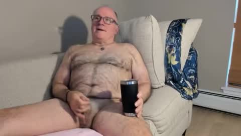 Snapshot of dantes_lion chatting on 11/15/25, 07:32 Mark online show from 11/15/25, 07:32