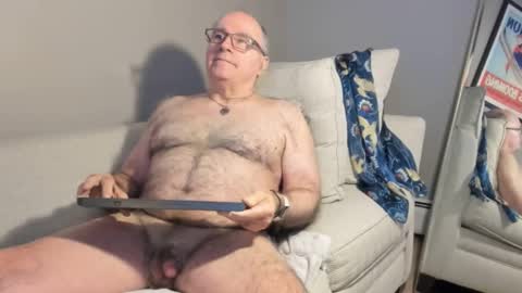 Snapshot of dantes_lion chatting on 11/19/25, 07:19 Mark online show from 11/19/25, 07:19