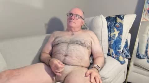 Snapshot of dantes_lion chatting on 11/22/25, 07:46 Mark online show from 11/22/25, 07:46