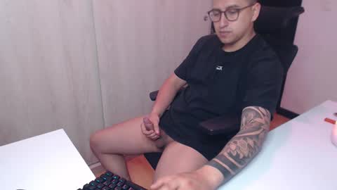 Snapshot of dantevesper chatting on 03/14/26, 02:39 dantevesper online show from 03/14/26, 02:39