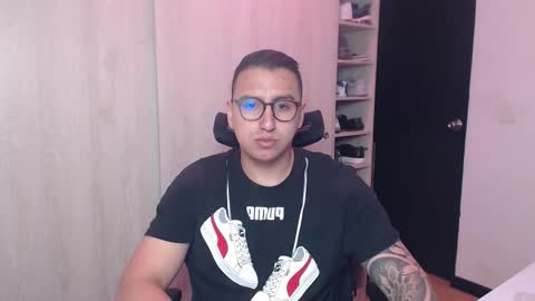 Snapshot of dantevesper chatting on 03/17/26, 02:05 dantevesper online show from 03/17/26, 02:05