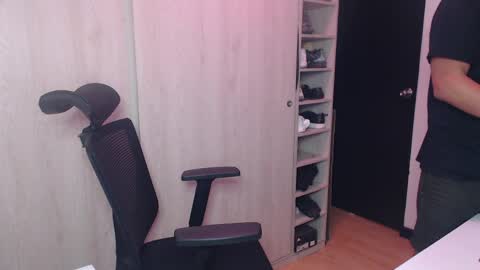 Snapshot of dantevesper chatting on 04/07/26, 03:07 dantevesper online show from 04/07/26, 03:07