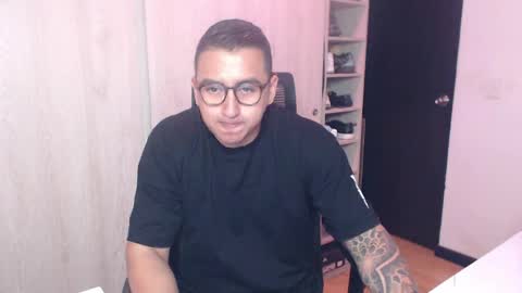 Snapshot of dantevesper chatting on 04/08/26, 01:49 dantevesper online show from 04/08/26, 01:49