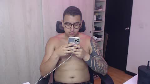 Snapshot of dantevesper chatting on 04/09/26, 02:00 dantevesper online show from 04/09/26, 02:00