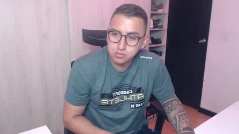 Snapshot of dantevesper chatting on 04/15/26, 02:29 dantevesper online show from 04/15/26, 02:29