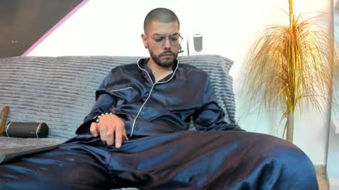 Snapshot of dantewinter_ chatting on 04/10/26, 05:23 Dante Winter online show from 04/10/26, 05:23