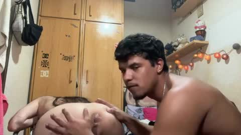 Snapshot of danteyfreya chatting on 04/28/26, 02:27 Dante y Freya online show from 04/28/26, 02:27