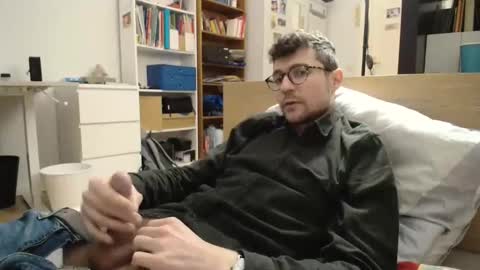 Daniel online show from 12/21/25, 01:18