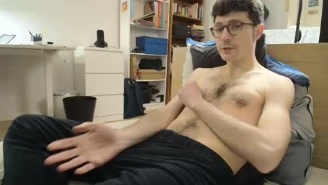 Snapshot of dantheman233 chatting on 03/27/26, 09:47 Daniel online show from 03/27/26, 09:47